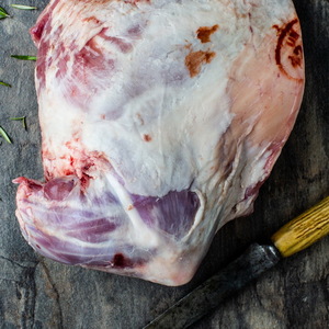 Half shoulder of lamb – blade end - 1.3kg